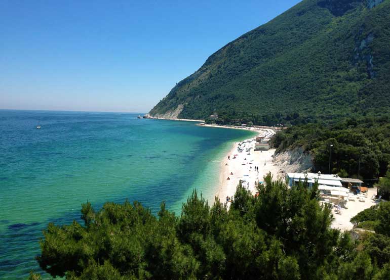 Monte-Conero-Spiaggia-Mare-Portonovo-Ancona